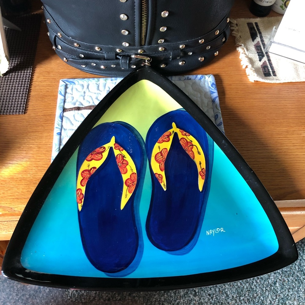 Decorative “Thongs Plate” by Nalor, Fragile Glass